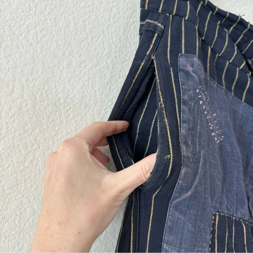 MAGNOLIA PEARL Lilou Distressed
Patchwork Pants One Size - Picture 13 of 15